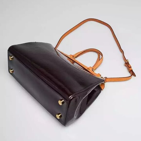 Louis Vuitton Amarente Monogram Vernis Brea MM Bag 620-042925 - Picture 2 of 11